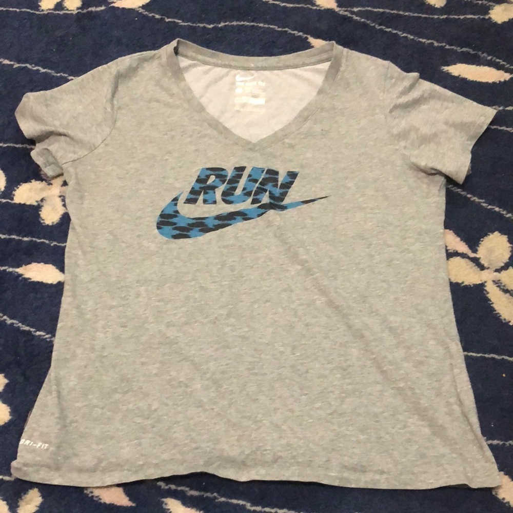 Nike dri-fit Gray v-neck run t-shirt